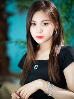 Umji (엄지)